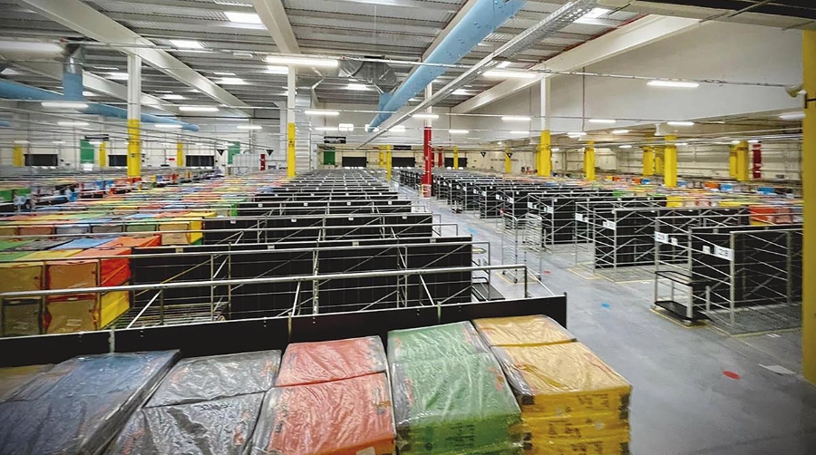 El gigante del comercio electrónico instalará una carpa para ampliar su capacidad en la plataforma gaditana.