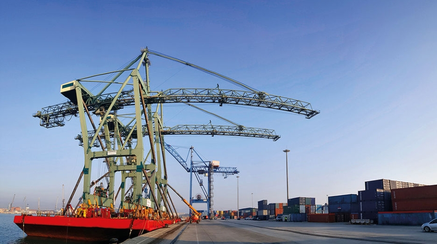 El Puerto de Castell&oacute;n incorpora una nueva gr&uacute;a superpostpanamax gracias a Noatum