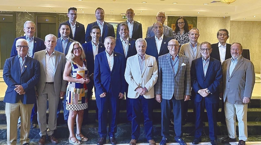 Miembros entrantes y salientes del Comité Ejecutivo de FONASBA.