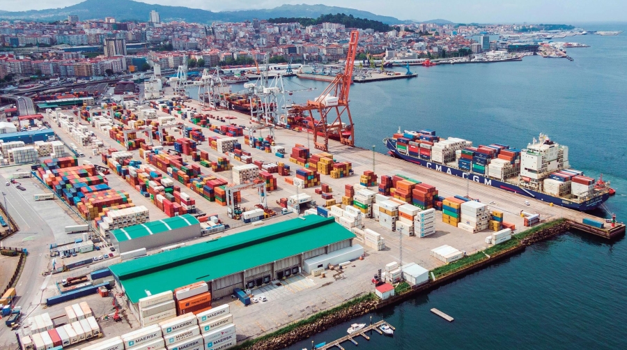 Terminales dedicadas al tráfico de fruta en el Puerto de Vigo.