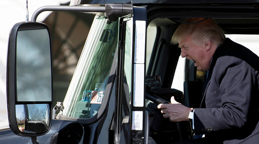 &ldquo;American truckers first&rdquo;: el sector exige a Trump que cumpla