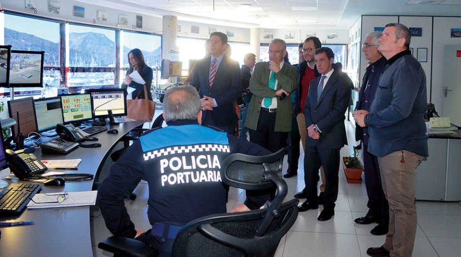 S&aacute;nchez- Sol&iacute;s visita el Centro de Control del Puerto de Cartagena