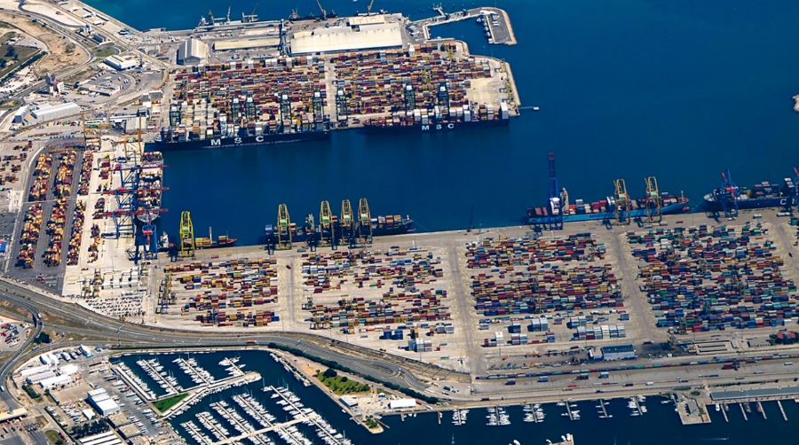 Las terminales de COSCO y MSC en el puerto de Valencia ampl&iacute;an horarios