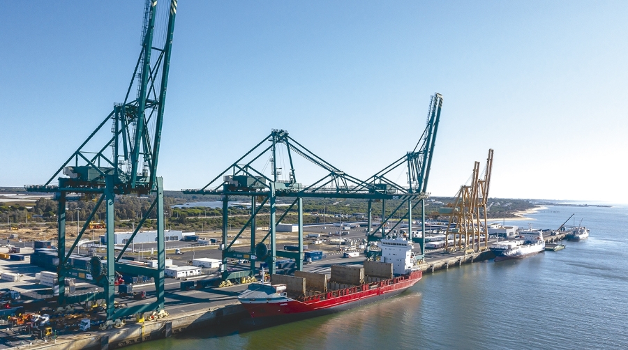 Coordinadora presenta un preaviso de huelga en el Puerto de Huelva