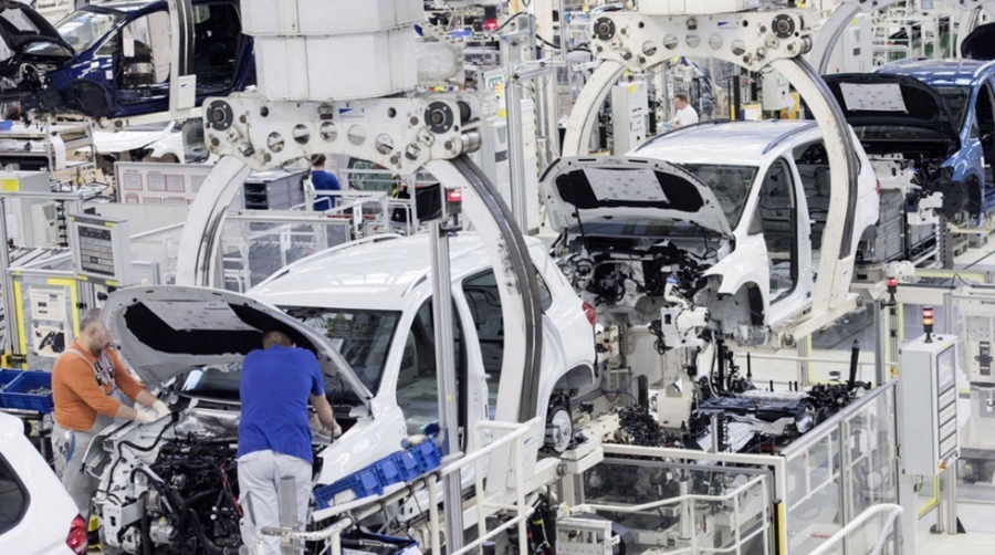 &ldquo;Necesitamos una estrategia y un compromiso-pa&iacute;s para la industria de la automoci&oacute;n a largo plazo&rdquo;