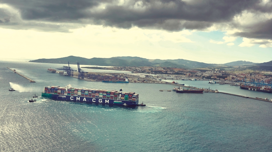 PUERTOS DE ANDALUCÍA · Competitividad y certidumbre