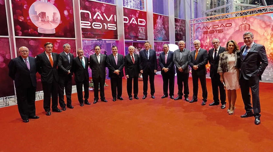 AVE celebra en la Estaci&oacute;n Mar&iacute;tima de D&eacute;nia su cena de Navidad