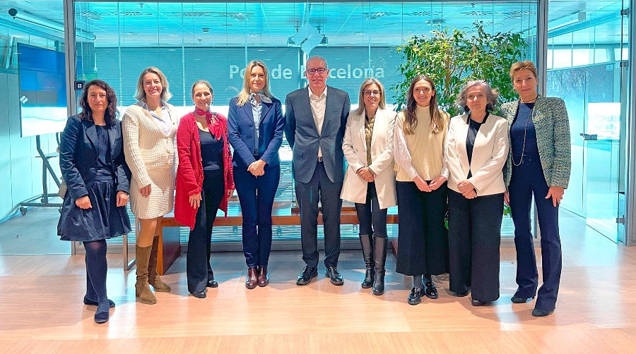 Miembros de WISTA Spain con el presidente del Puerto de Barcelona, ​​José Alberto Carbonell.