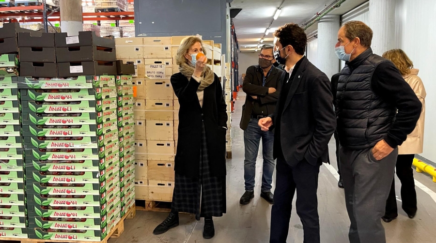 Port de Barcelona entrega al Banc dels Aliments la recaudación del Contenidor Solidari