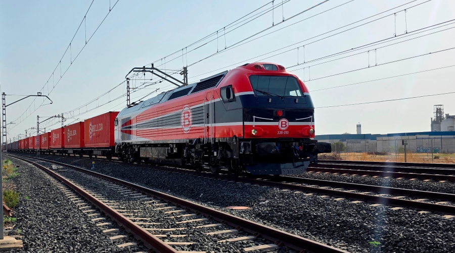 Boluda Shipping refuerza su presencia ferroviaria con el nuevo diseño corporativo de las locomotoras