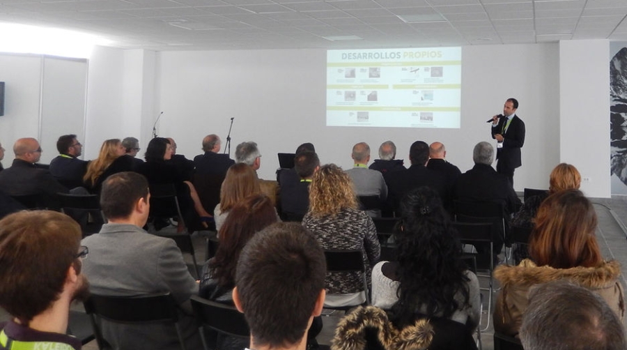 Kaleido desarrolla un sistema pionero de lavado de contenedores para automoci&oacute;n