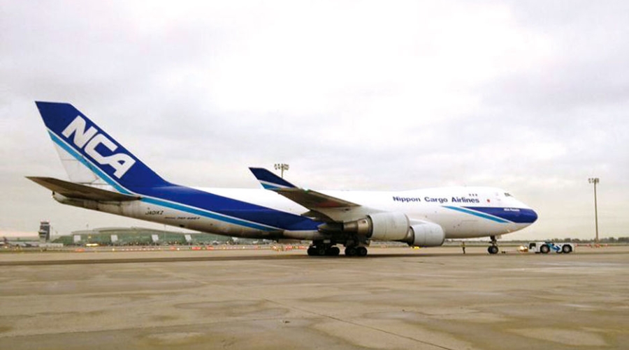 Nippon y Singapore Cargo traen al Aeropuerto de El Prat material para el GP de motociclismo de Valencia