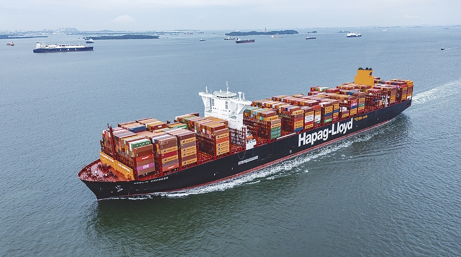 La naviera transportó en los nueve primeros meses del año más de 10 millones de TEUs.