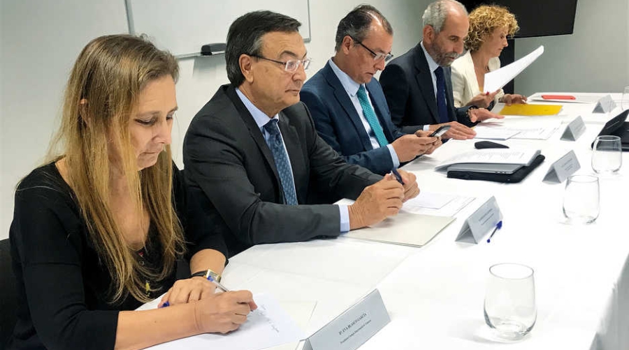 El aeropuerto de Castell&oacute;n acogi&oacute; ayer la reuni&oacute;n el Comit&eacute; Ejecutivo de la CEV.