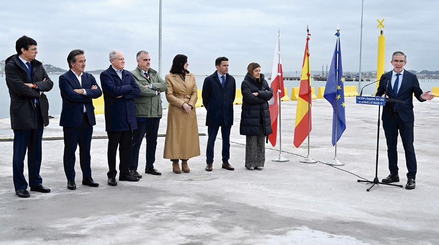 Un momento de la inauguración de las infraestructuras en el Muelle de Raos 9.