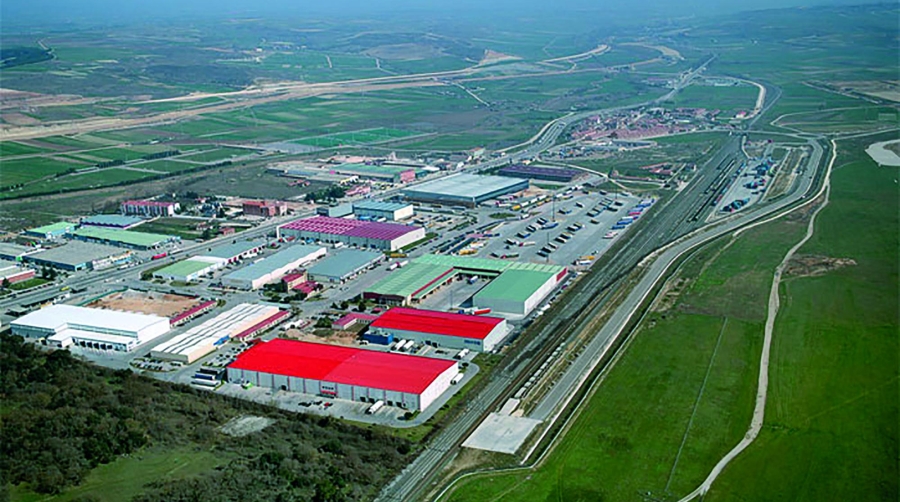 La terminal de transporte de mercancías se encuentra incluida en la red transeuropea de transportes.