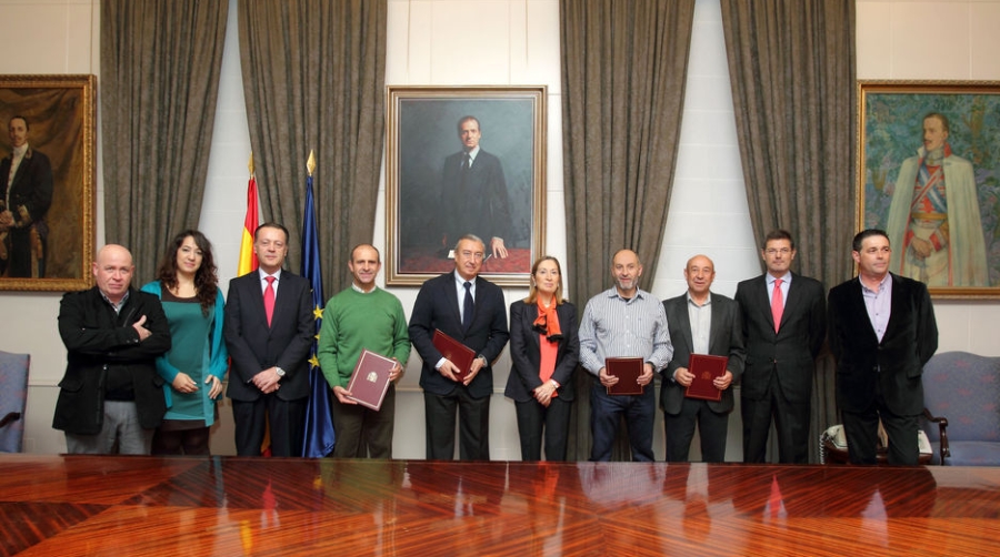Fomento logra la estabilidad laboral en el proceso de redefinici&oacute;n del sector ferroviario