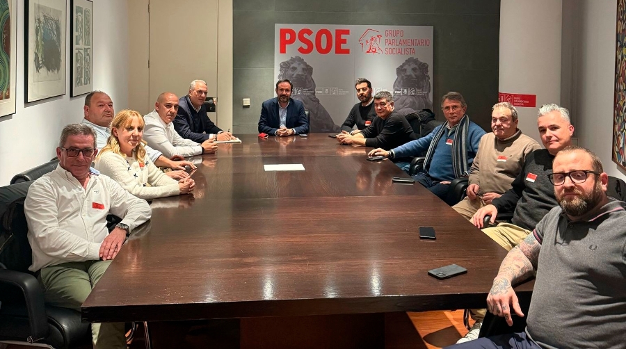 Reunión de Fetransa y el Grupo Parlamentario Socialista.