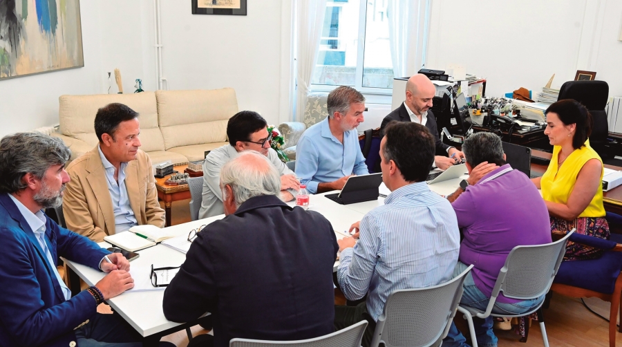 Ayuntamiento y AP de Santander impulsan los proyectos para transformar el frente marítimo