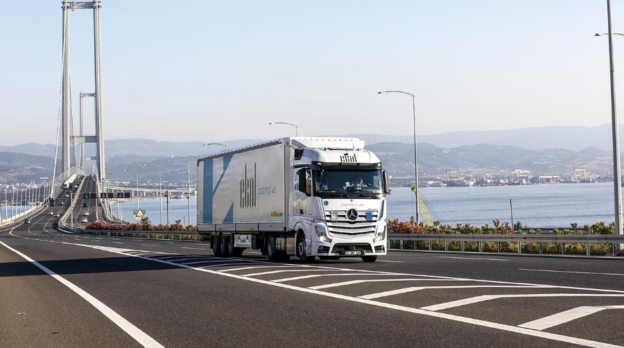 Con la adquisición, DFDS añade el transporte por carretera a la red de ferries en el Mediterráneo.