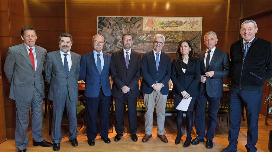 La Junta de Andaluc&iacute;a se reunir&aacute; con las empresas log&iacute;sticas