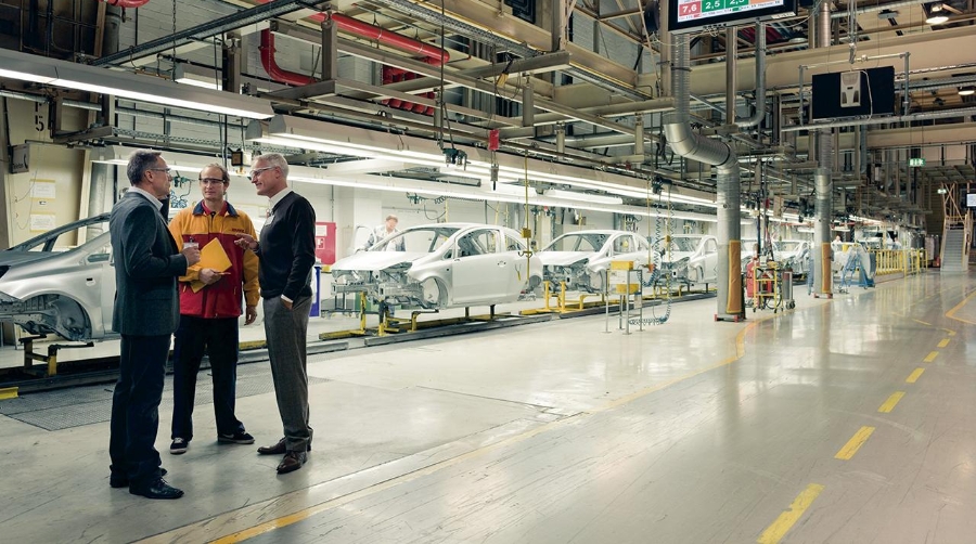 DHL Express suma ahora la posibilidad de transportar por vía terrestre en toda Europa cargas con paletería de piezas y baterías de hasta 333 kg.