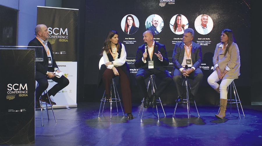 Claudia Hahn, Business Development Manager de Groupe CAT Logística Cargo España ha participado en la mesa redonda “Oportunidades Globales para la Logística Ibérica”.