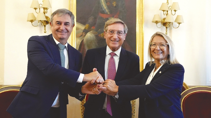 El Puerto de Sevilla y Endesa presentan las nuevas infraestructuras eléctricas
