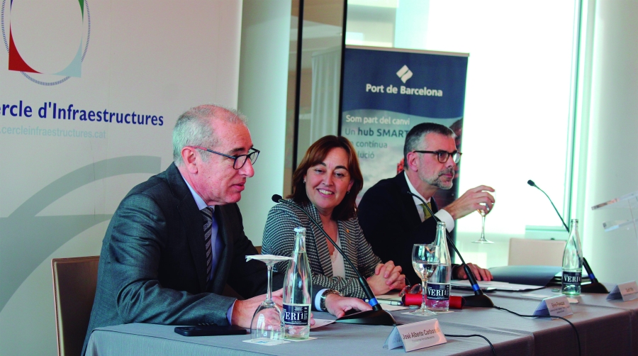 José Alberto Carbonell, presidente de la Autoridad Portuaria de Barcelona; Silvia Paneque, consellera de Territori, Habitatge i Transició Ecològica de la Generalitat y Santi Vila, presidente de Fundació Cercle d’Infraestructures. Foto C.C.