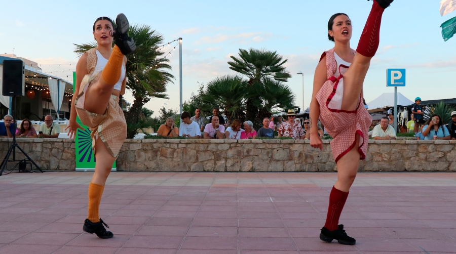 Cientos de personas disfrutaron de la VIII edición del festival Fem(me) Dansa del área de Igualdad
