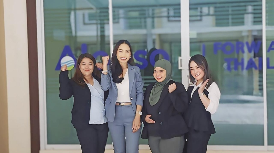 Equipo de Alonso Forwarding Thailand.