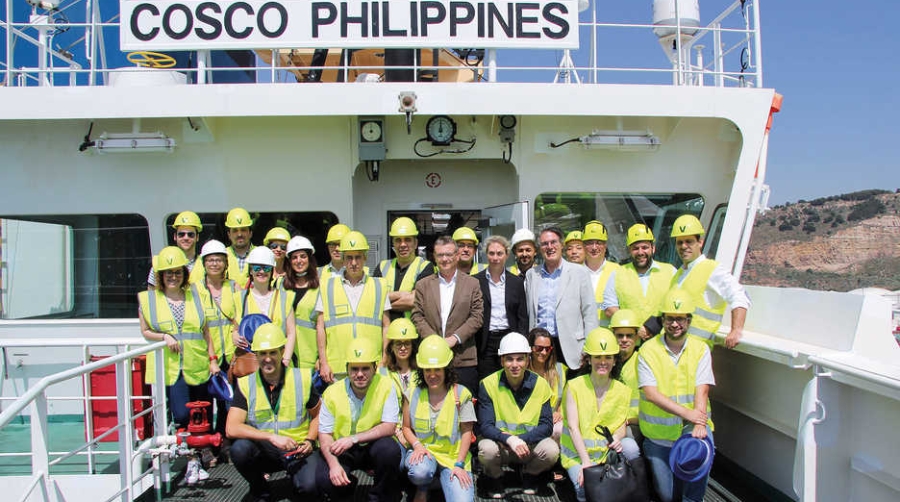 El &ldquo;Cosco Philippines&rdquo; escala por primera vez en el Port de Barcelona