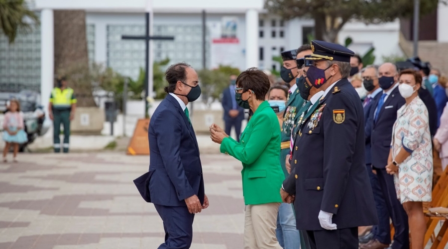 Landaluce recibe la&nbsp;Cruz de la Orden del M&eacute;rito de la Guardia Civil