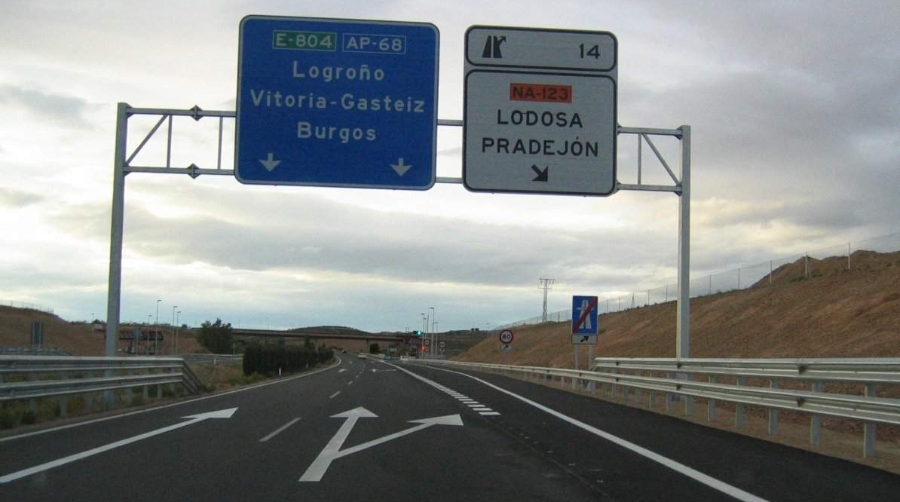 Los peajes en la AP-68 establecen reducciones para camiones en el tramo Zambrana-Tudela