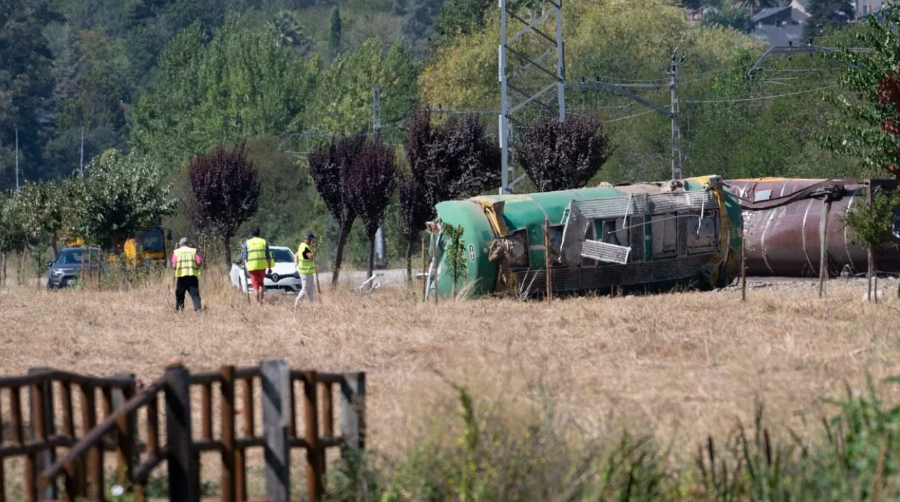 Descarrila un tren de mercancías peligrosas en Orense
