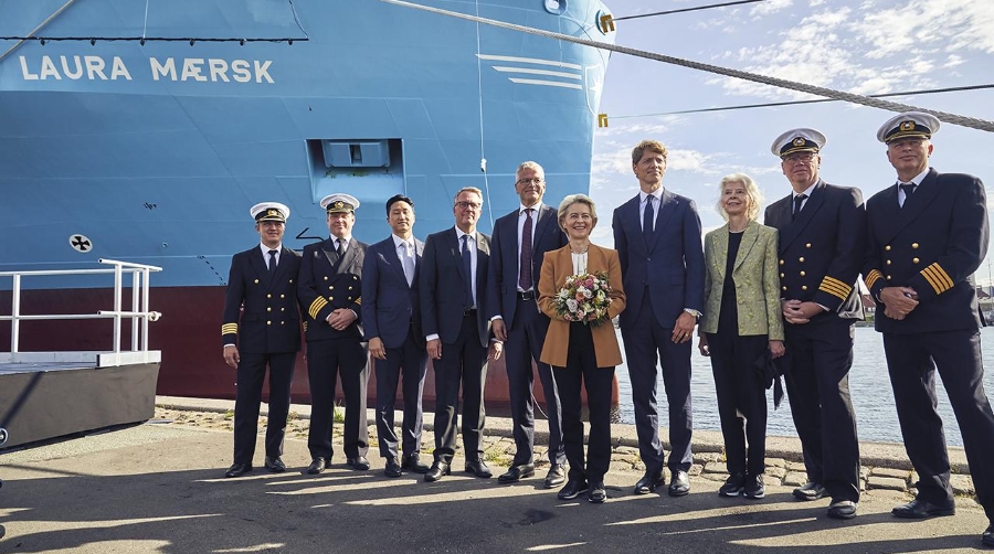 La presidenta de la Comisión Europea, Úrsula Von der Leyen, ha sido la madrina del buque.