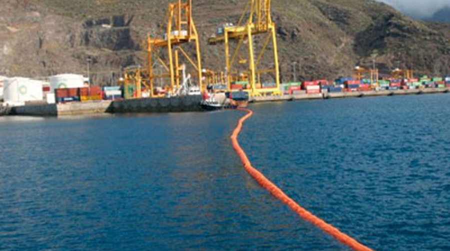 Amasur participa en un simulacro de contaminaci&oacute;n marina junto con la AP de Santa Cruz de Tenerife