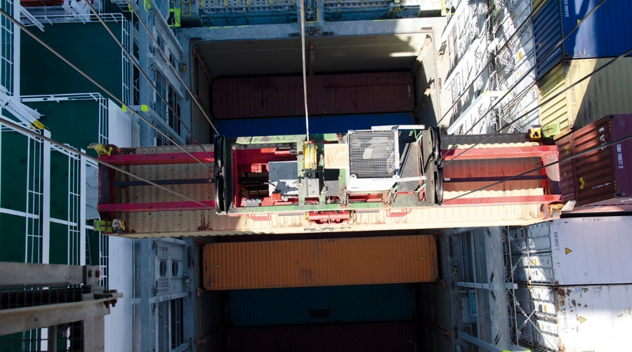 APV, Fundaci&oacute;n Valenciaport y Labora buscan f&oacute;rmulas para mantener el curso de la estiba