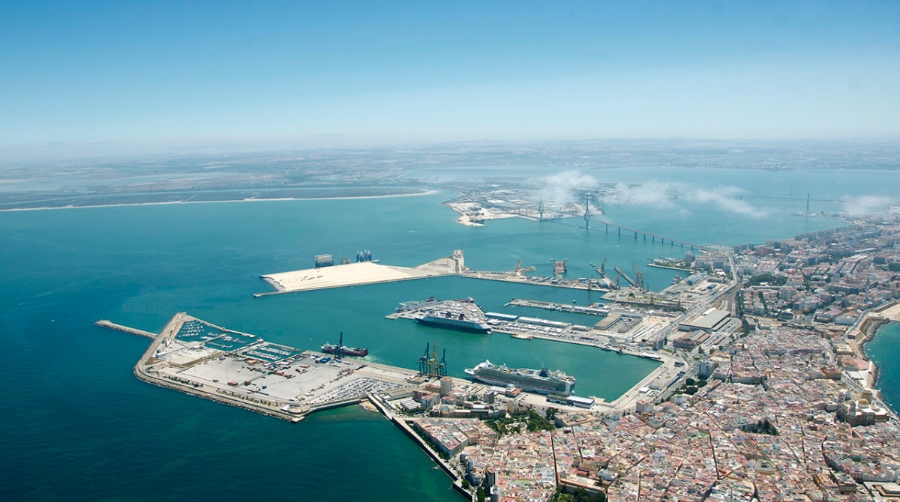La Autoridad Portuaria prev&eacute;, de esta forma, sacar a licitaci&oacute;n la licencia de este servicio -cuyo pliego de condiciones deber&aacute; redactar Puertos del Estado- en la segunda mitad de 2021.