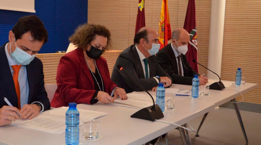 Enagás, Repsol y Puerto de Cartagena colaborarán para aprovechar el frío industrial