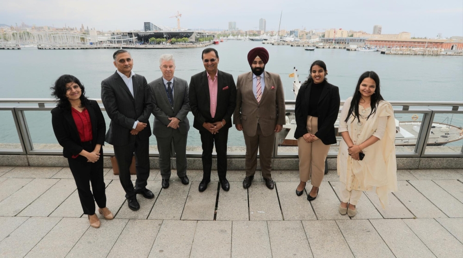 El embajador de la India, Shri Dinesh K Patnaik, ha visitado el Port Barcelona acompañado del jefe de Relaciones Externas, Manel Galán.