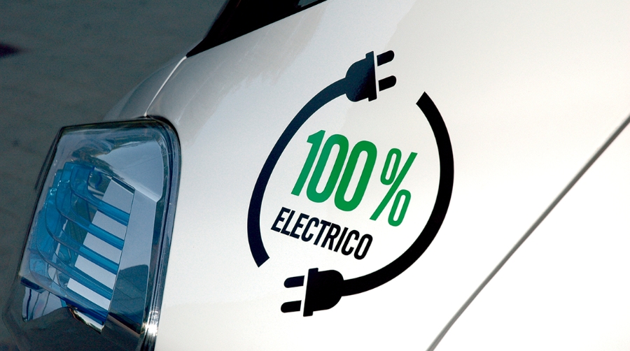 El Ministerio de Transportes acelera la instalaci&oacute;n de puntos de recarga para veh&iacute;culos el&eacute;ctricos