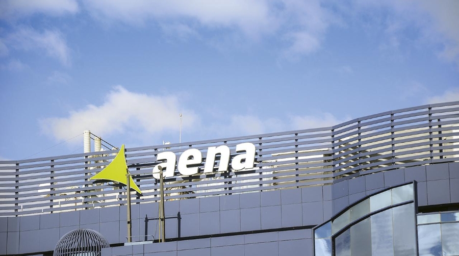 El negocio comercial lleva a Aena a cifras prepandemia en el primer semestre
