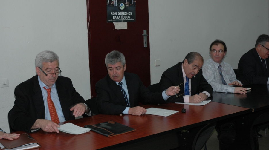 Patronal y sindicatos apuestan en la estiba por un convenio potente de &aacute;mbito general