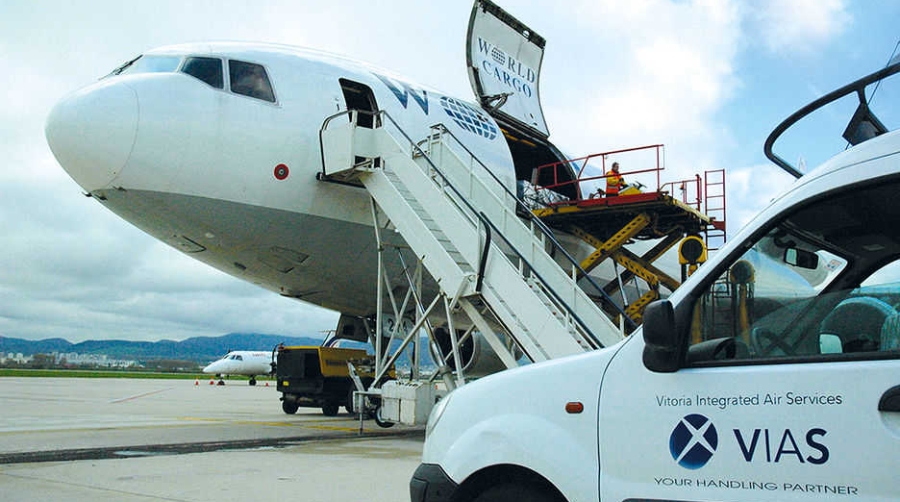 &Aacute;lava apoya la promoci&oacute;n del aeropuerto de Foronda con 1,5 millones de euros en dos a&ntilde;os