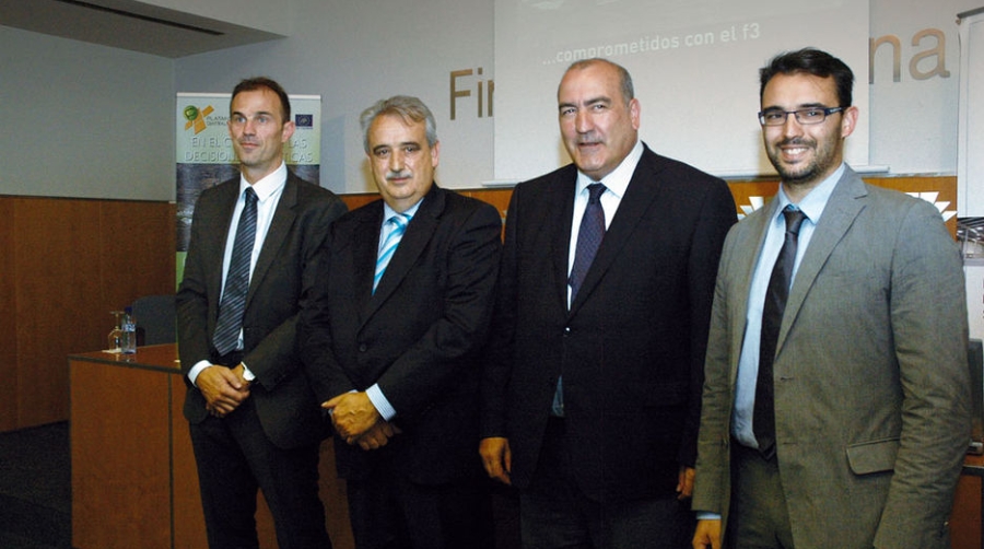 Las primeras naves log&iacute;sticas de Plataforma Central Iberum estar&aacute;n operativas en 2014