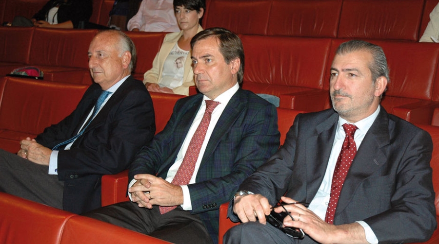 Llorca invita a usar las redes sociales &ldquo;para posicionar a los puertos espa&ntilde;oles donde se merecen&rdquo;