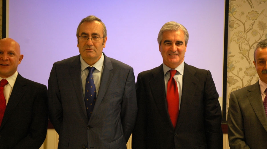 Llorca: &ldquo;Antes de reformar la estiba vamos a esperar a la resoluci&oacute;n del dictamen&rdquo;