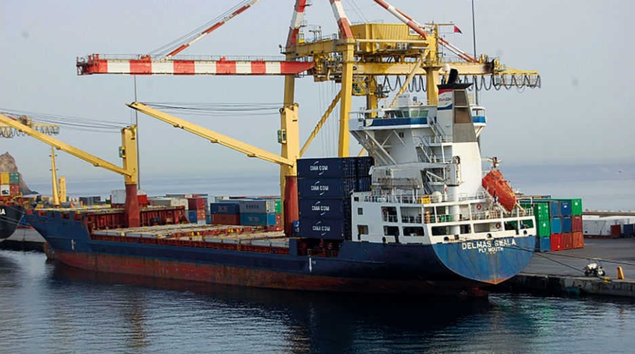 CMA-CGM optimiza dos de sus conexiones entre Europa y &Aacute;frica occidental