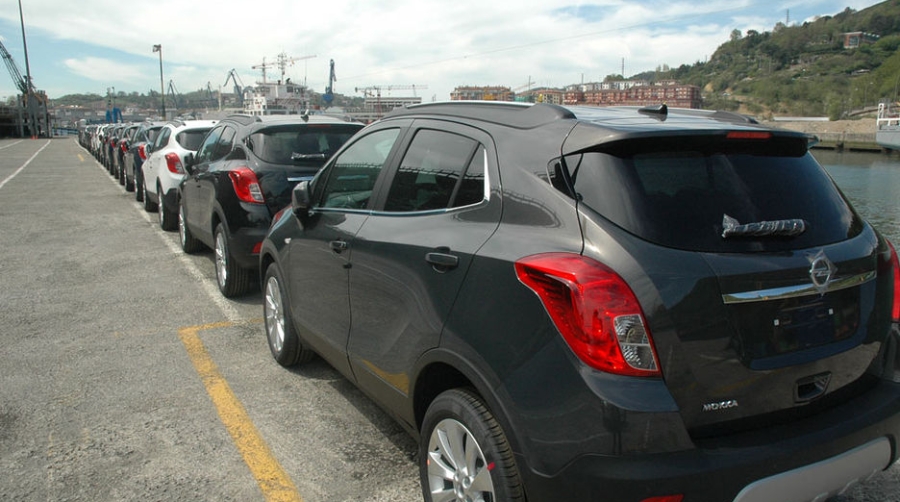 Los autom&oacute;viles y la chatarra llevan al 7,5% el aumento del tr&aacute;fico en Pasaia hasta abril